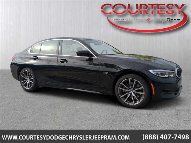 2022 BMW 3 Series 330e xDrive