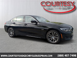 2022 BMW 3 Series 330e xDrive