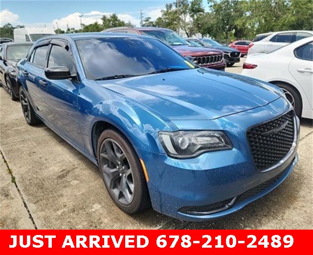 2022 Chrysler 300 Touring
