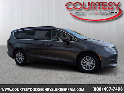 2021 Chrysler Voyager