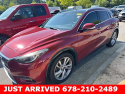 2017 INFINITI QX30 Premium